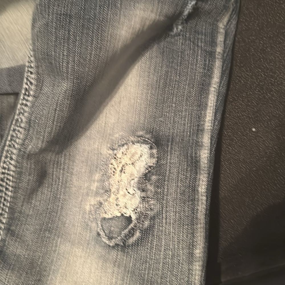 Brand new capris - Picture 4 of 7